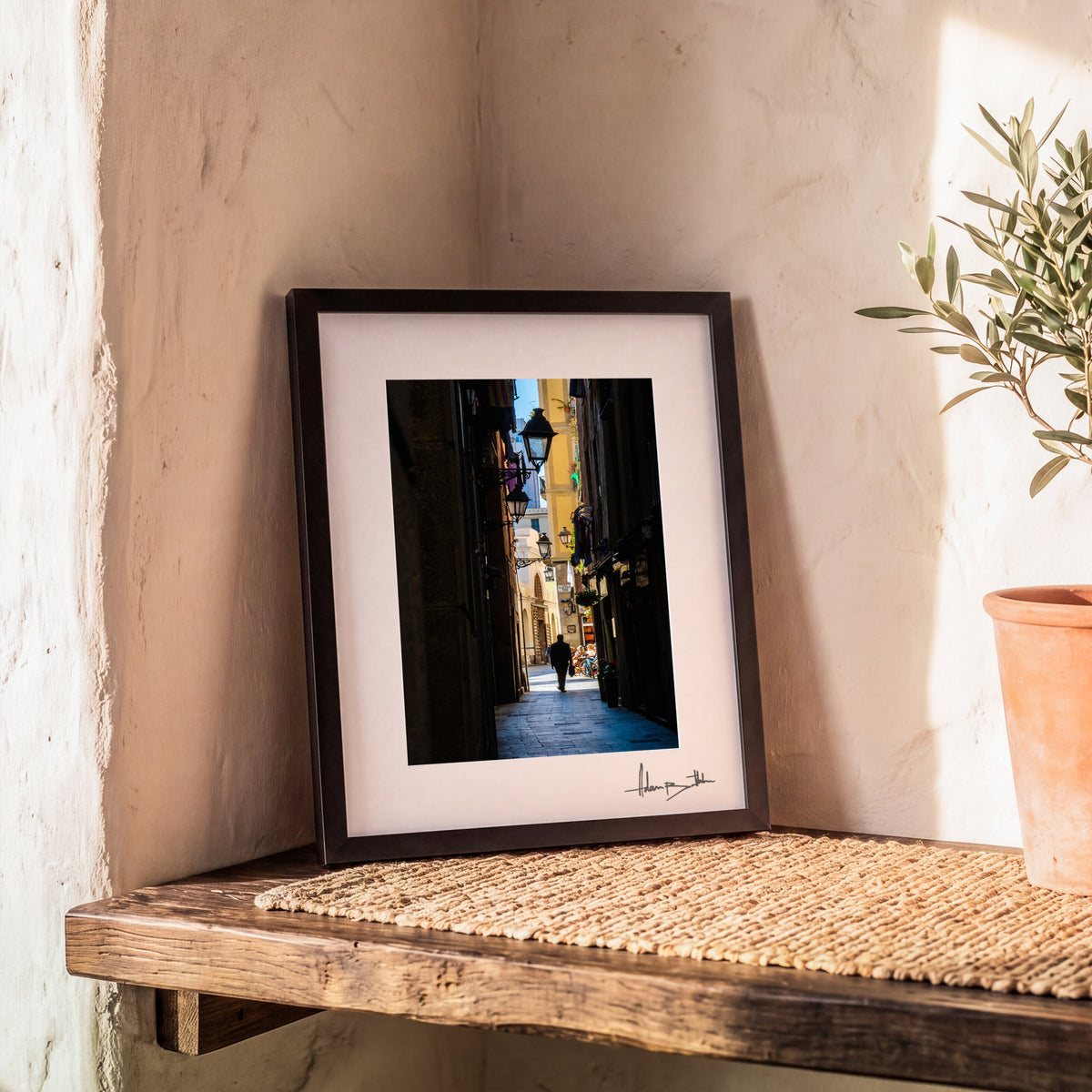alley — Small room