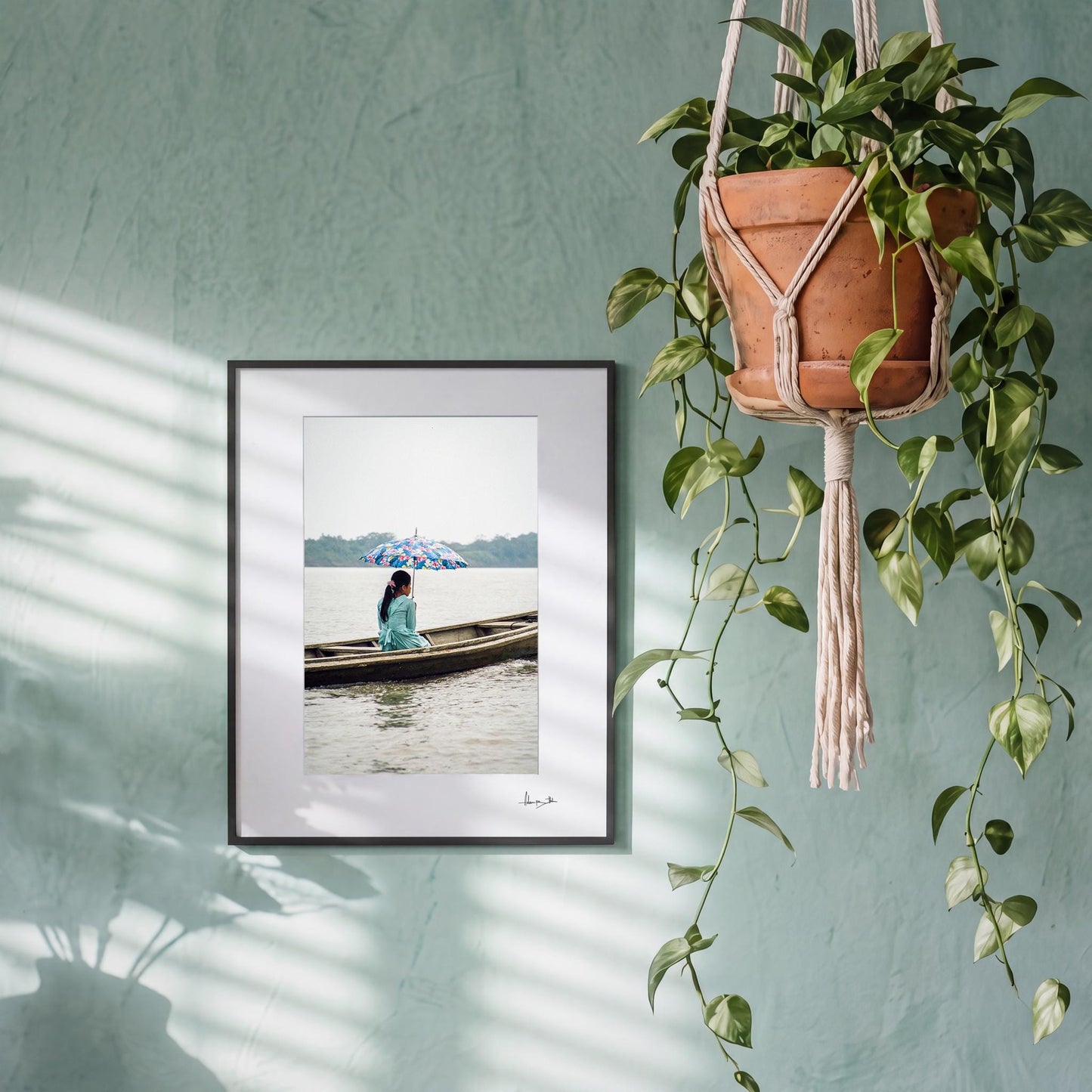 boatgirl — Medium room