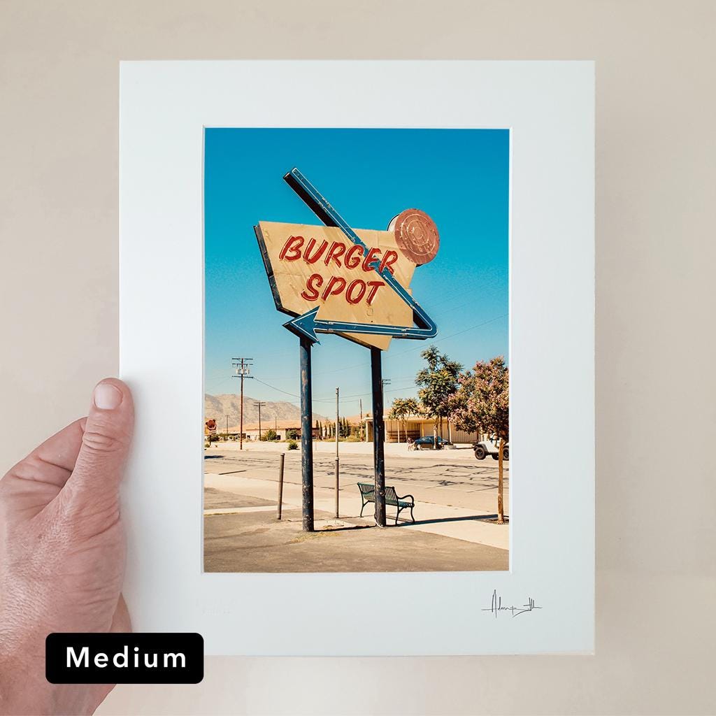 burger — Medium room