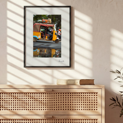tuktuk — Large room