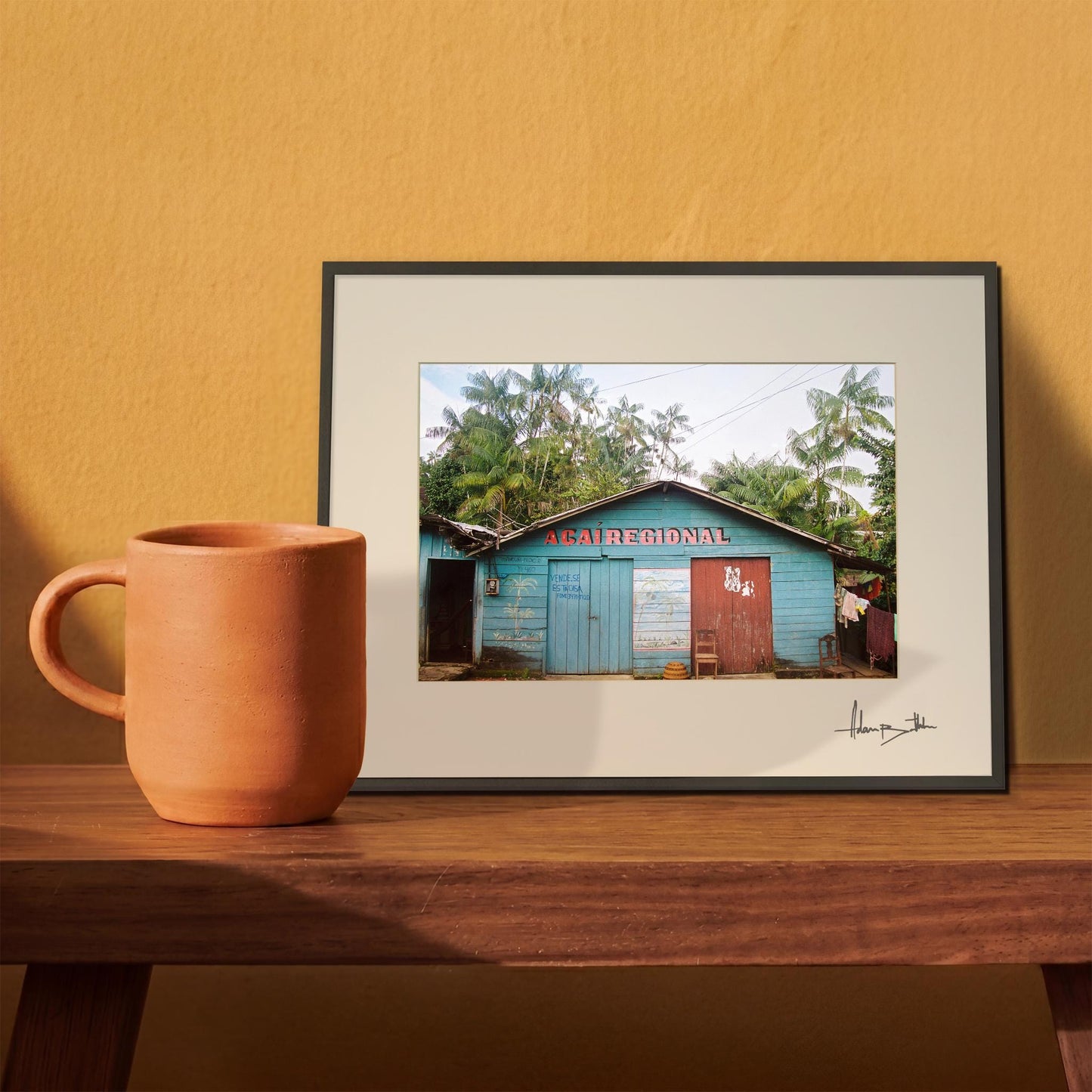 acai — Small room